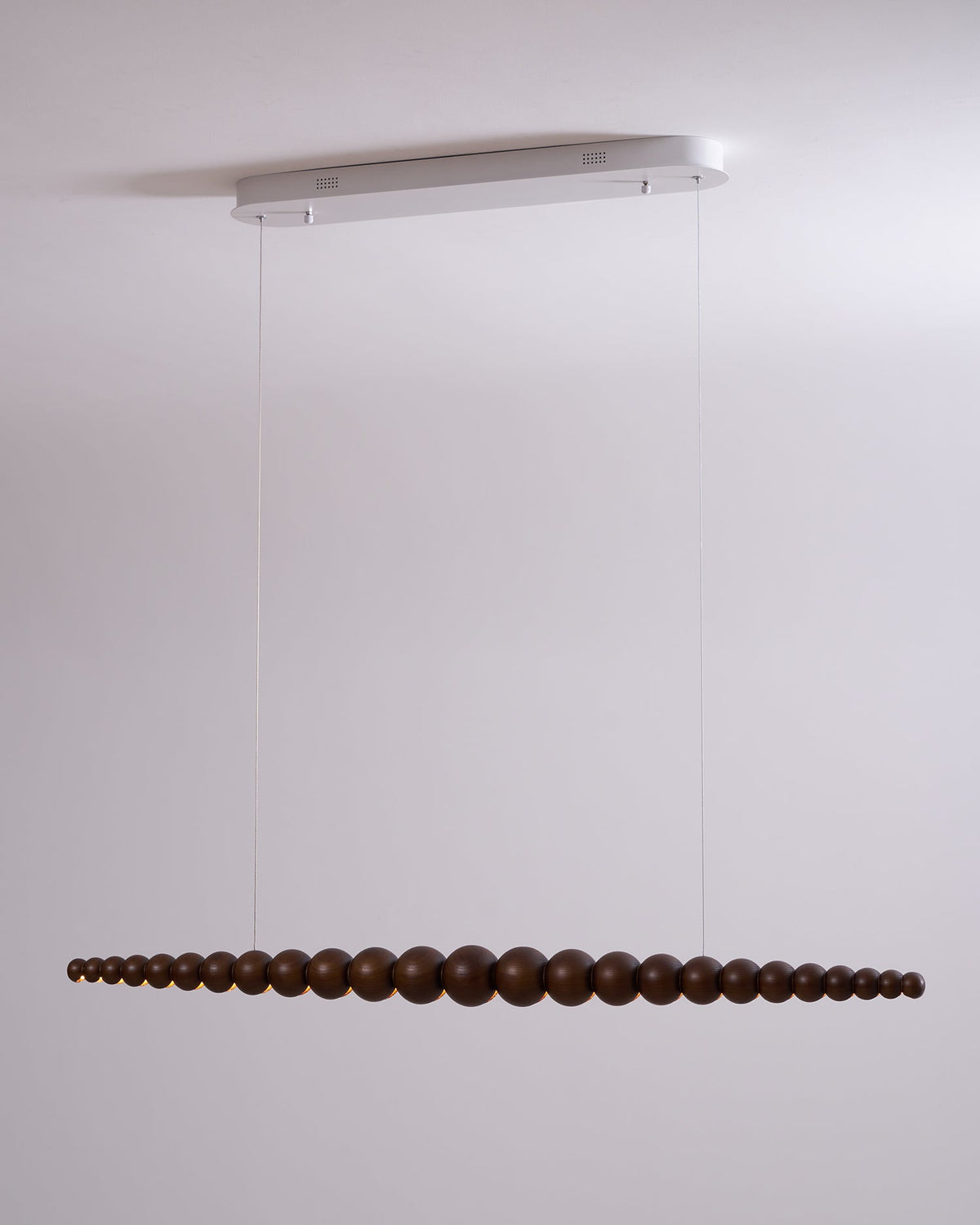 Hangende LED-armatuur 46 inch Metaal Hout Acryl Bolhanglamp 3000K Eigentijdse plafondlamp voor kookeiland eettafel | Thomler