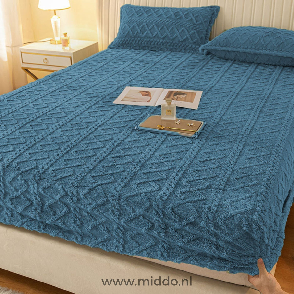 Spannbettlaken aus Plüsch-Samtfleece inklusive Kissenbezügen – ultraweich, warm & knitterfrei