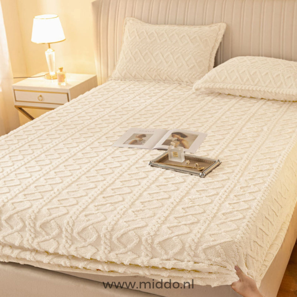Spannbettlaken aus Plüsch-Samtfleece inklusive Kissenbezügen – ultraweich, warm & knitterfrei