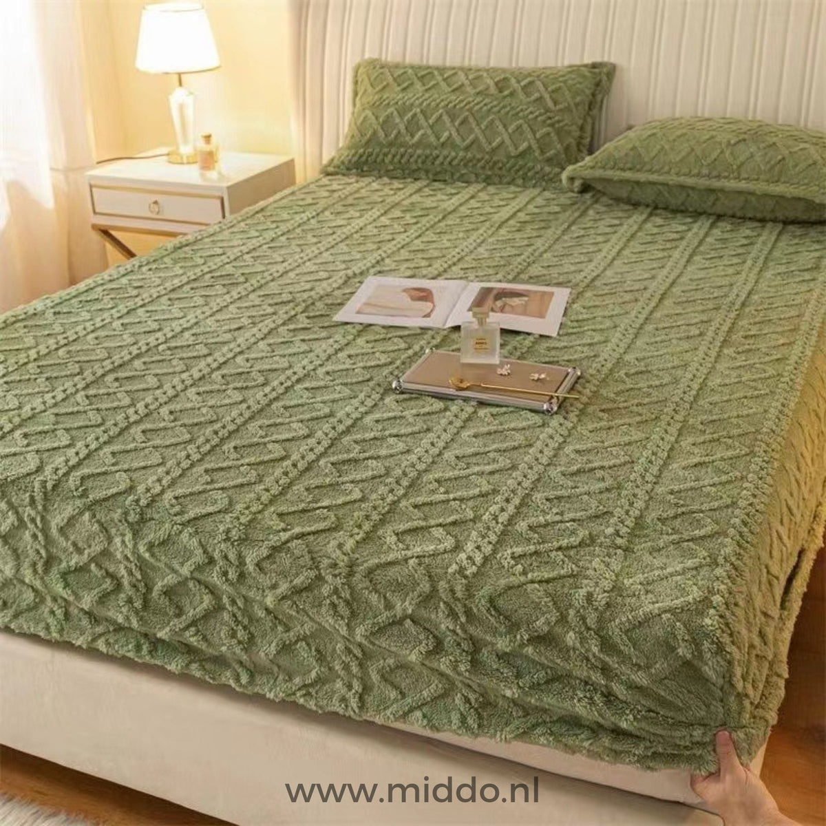 Spannbettlaken aus Plüsch-Samtfleece inklusive Kissenbezügen – ultraweich, warm & knitterfrei