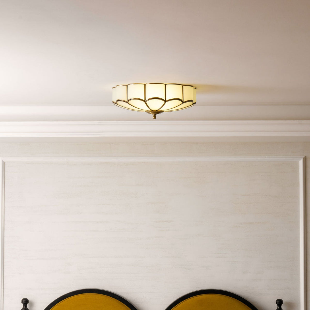 Lámpara de techo de latón de montaje empotrado con vidrio esmerilado de varios brazos para dormitorio, estudio, sala de estar, iluminación de acento interior moderna semiempotrada para el hogar