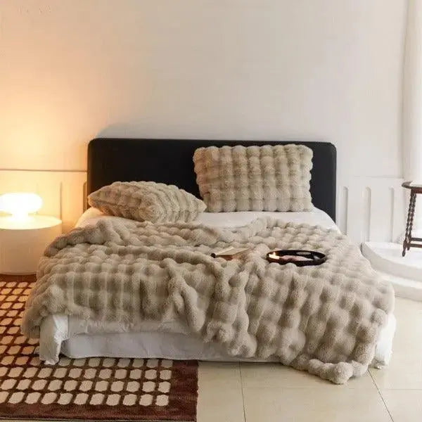 Plush Textured Fleece Throw Blanket – Oversized Anti-Pilling Cover for Couch & Bed