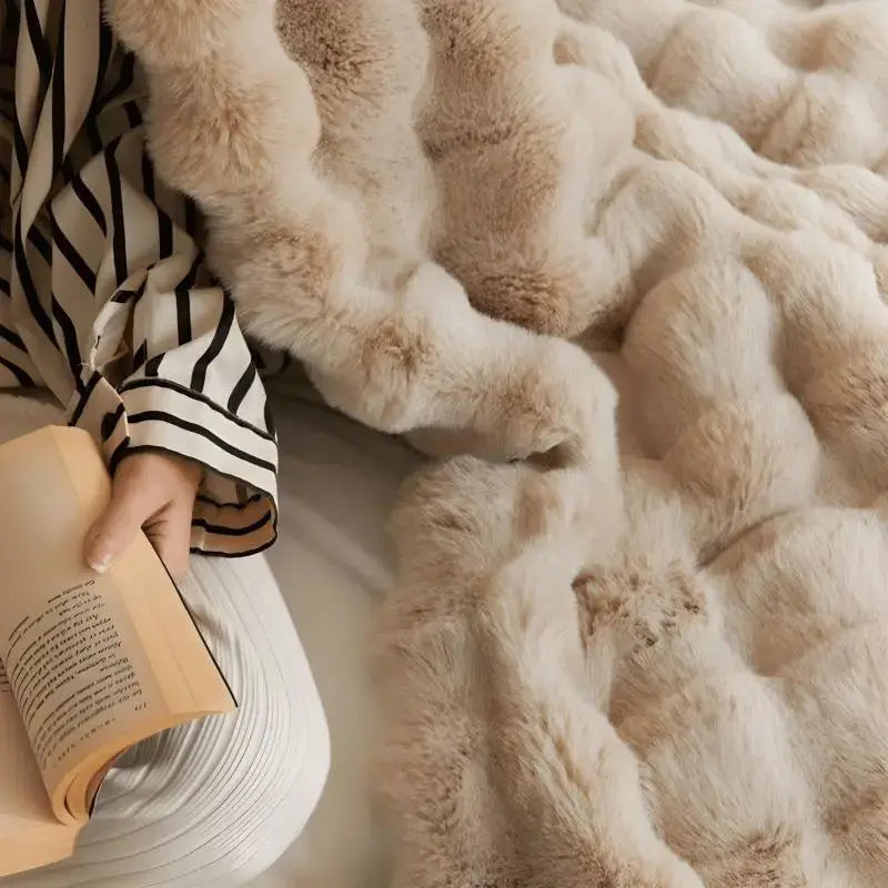 Plush Textured Fleece Throw Blanket – Oversized Anti-Pilling Cover for Couch & Bed