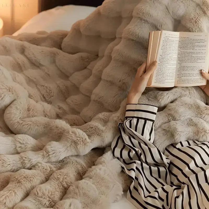 Plush Textured Fleece Throw Blanket – Oversized Anti-Pilling Cover for Couch & Bed