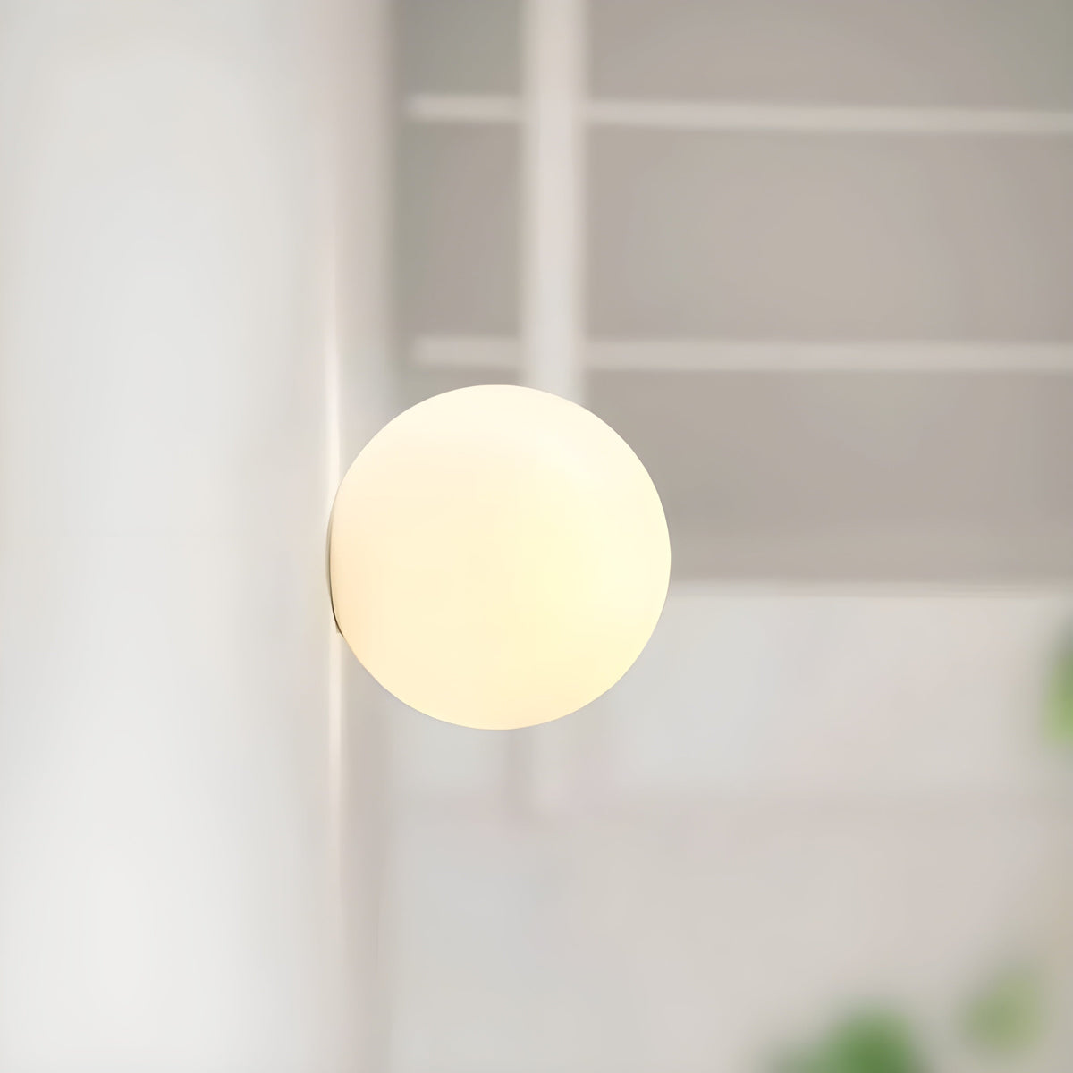 Spherical Sconce with Matte-Finish Shade for Mid-Size Rooms – E27 Socket – Modern Minimal Design for Bedrooms, Entryways & Lounges | Thomler