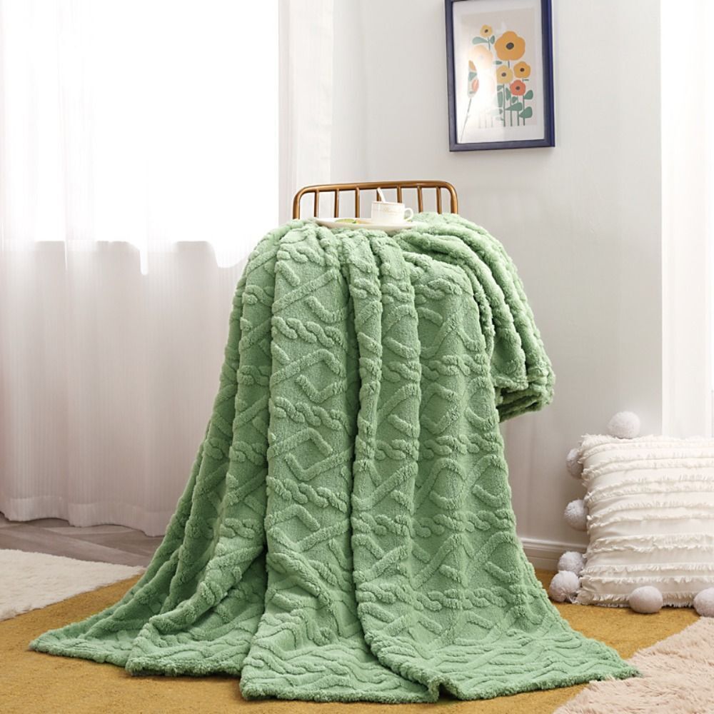 Plush Textured Fleece Throw Blanket – Breathable 3D Knit Design for Couch, Bed & Travel