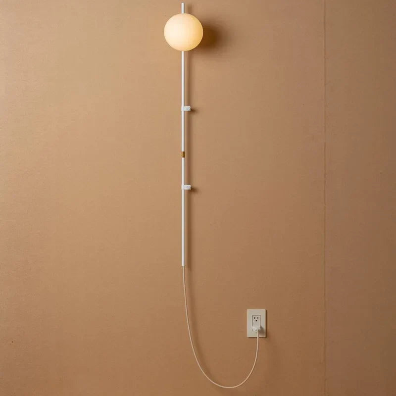 Wandlamp met stekker en verstelbare arm voor slaapkamer, woonkamer, hal, kantoor, zwart/wit, modern minimalistisch leeslamp-armatuur, eenvoudig | Thomler