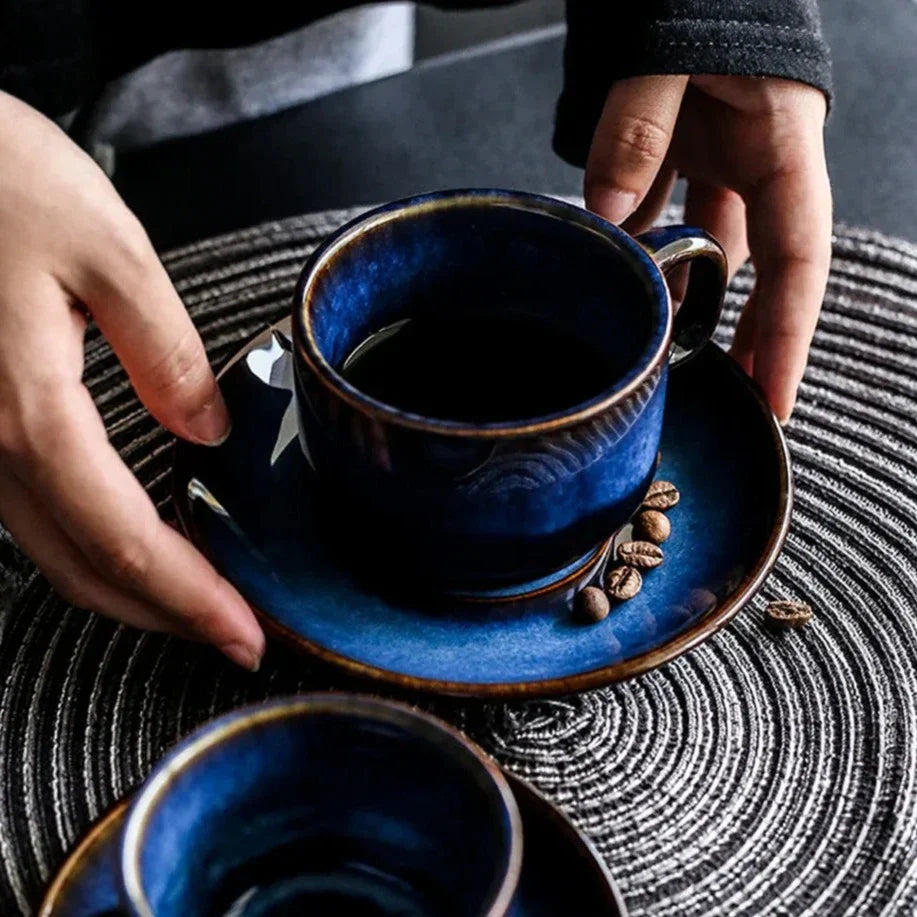 Juego de taza de café y espresso de porcelana de hueso con plato - Vajilla de cerámica azul profundo para té, café y bebidas calientes - Taza y plato elegante | Thomler