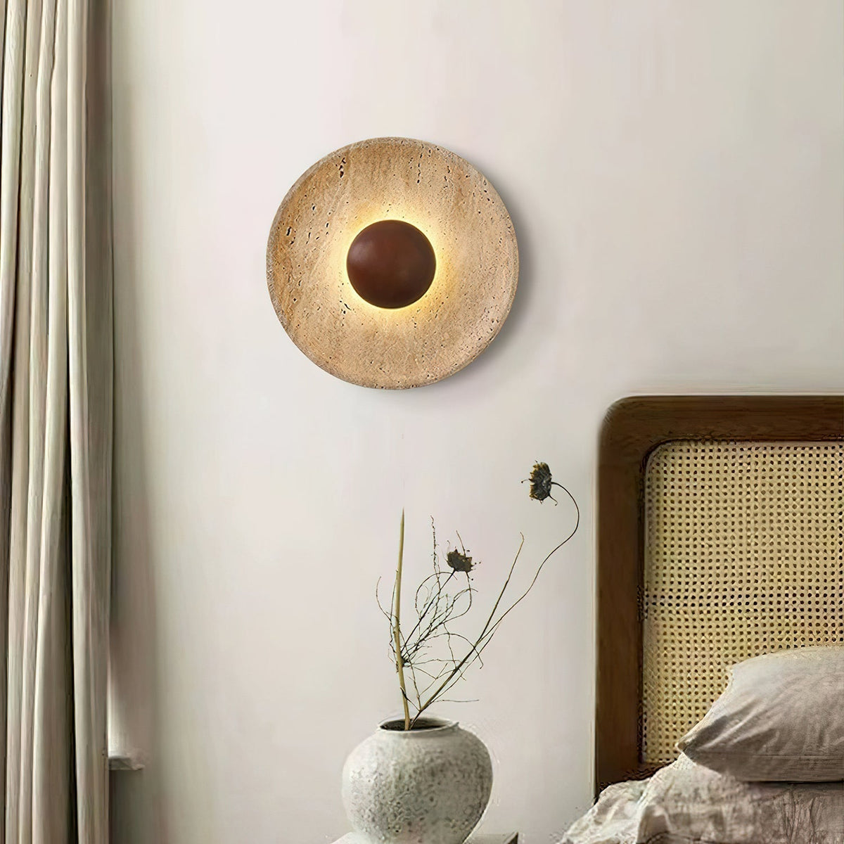 Runde Wandleuchte aus Stein & Holz – Stimmungsvolle Wandbeleuchtung für Schlafzimmer, Eingangsbereich & Wohnzimmer – Leuchte mit natürlicher Textur und sanftem, diffusem Licht – Moder | Thomler