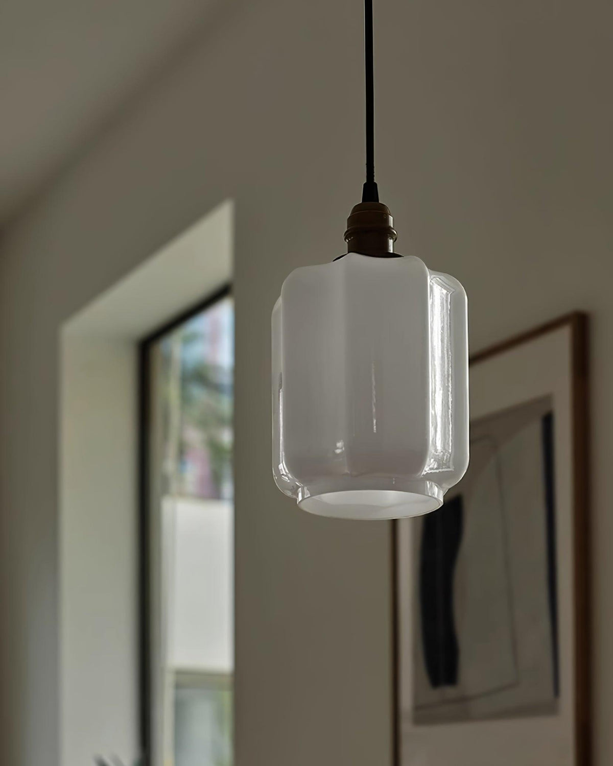 Glazen bol hanglamp met verstelbaar snoer, wit messing plafondarmatuur voor slaapkamer, eetkamer, keukeneiland, messing afwerking 6 inch pendel | Thomler