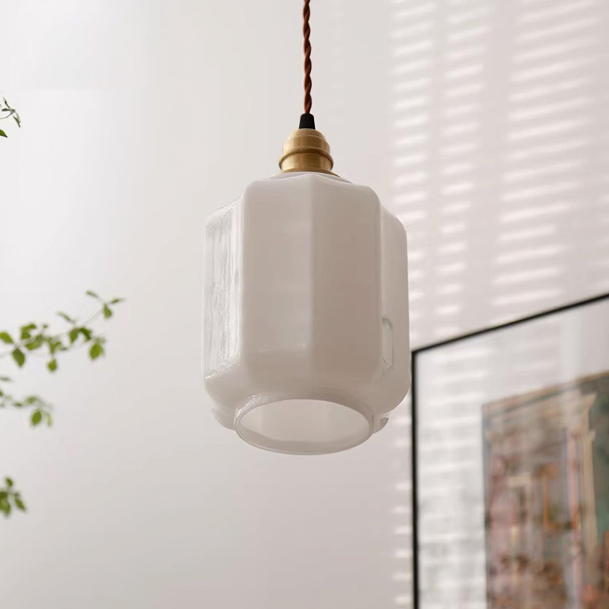 Glazen bol hanglamp met verstelbaar snoer, wit messing plafondarmatuur voor slaapkamer, eetkamer, keukeneiland, messing afwerking 6 inch pendel | Thomler