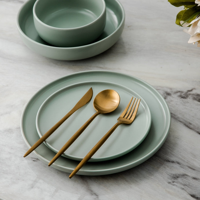 Titanium-Coated Stainless Steel Flatware Set – 18/10 Premium Dinnerware Service for Everyday Dining & Special Occasions | Thomler