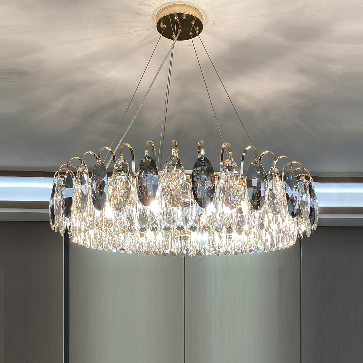 Dimmable Crystal Chandelier for Dining Room & Living Room – Adjustable Chain, Faceted Prisms, Multiple Sizes – Round & Rectangle | Thomler