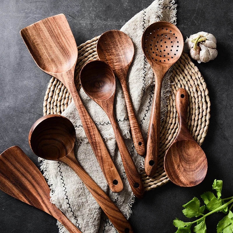 Juego de 8 utensilios de cocina de madera natural con soporte de exhibición para cocinar y servir, herramientas seguras para utensilios de cocina antiadherentes | Thomler