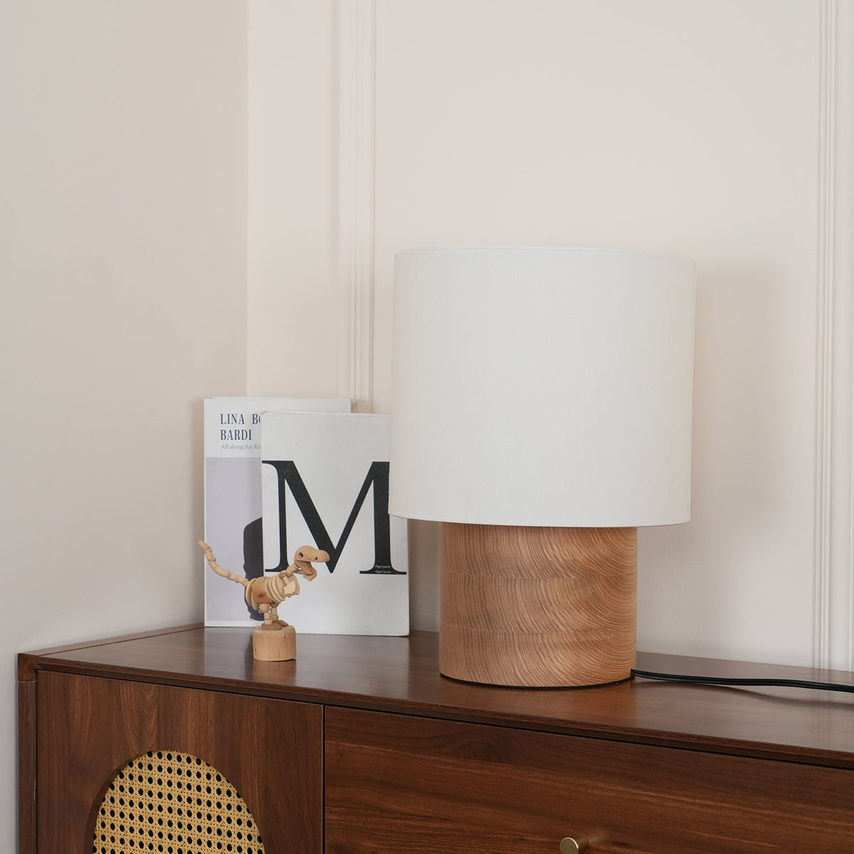 Nachttischlampe aus Holz mit Leinenschirm – 30 cm moderne Akzentleuchte für Schlafzimmer, Wohnzimmer-Beistelltisch, Leseecke – warmes Licht | Thomler