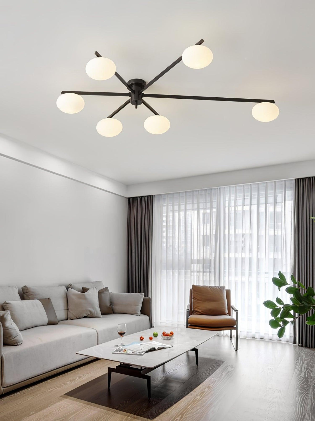 Lámpara de techo semiempotrada ajustable con brazos múltiples y globos esmerilados para comedor, cocina o sala de estar | Estructura en negro o latón, casquillo G9 | Thomler