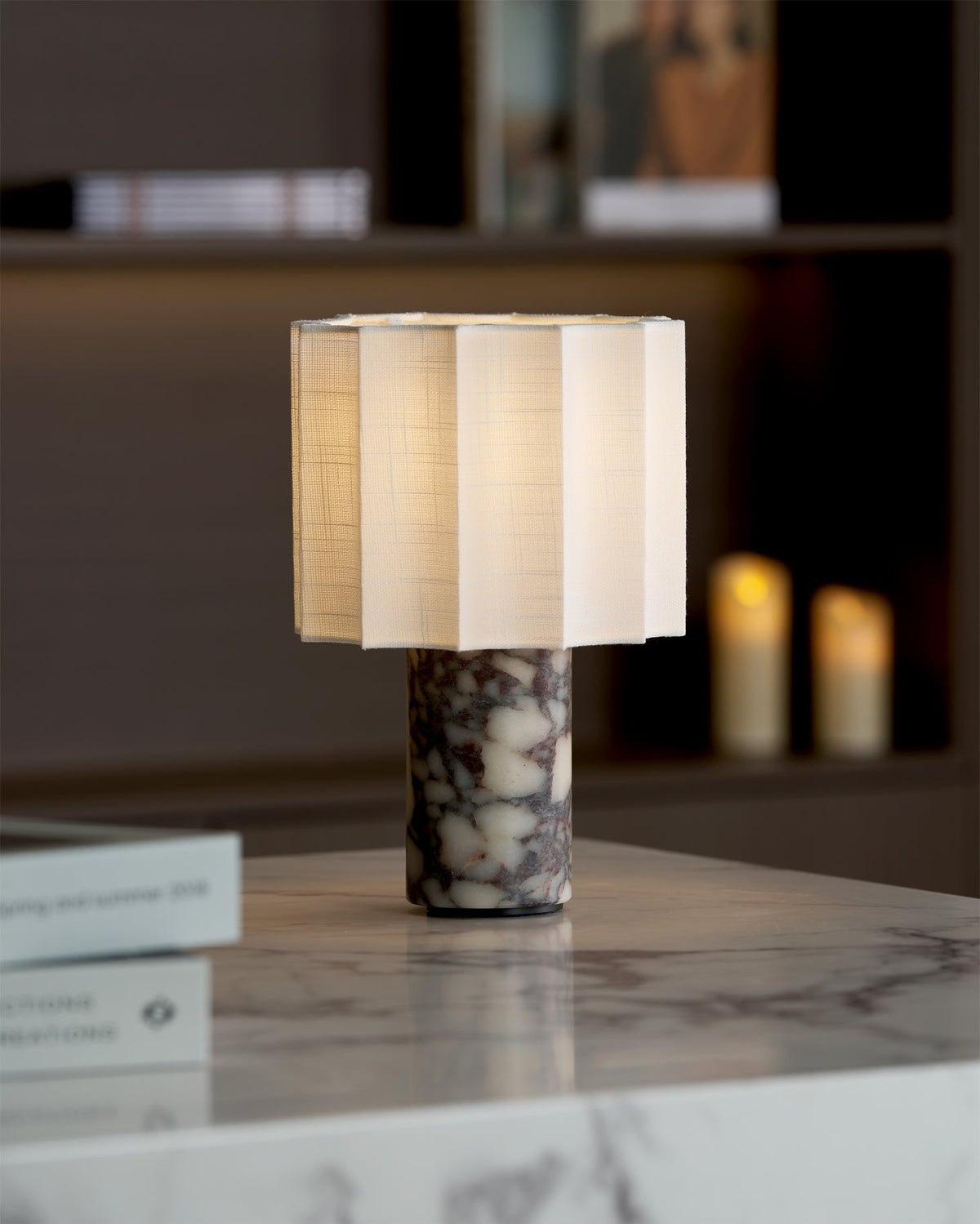 Kabellose Marmor-Akzentleuchte mit wiederaufladbarem Akku, 28 cm hoch, weiß-beiger Stoffschirm, LED-Schreibtischlampe für Schlafzimmer, Büro, Nachttisch Por | Thomler