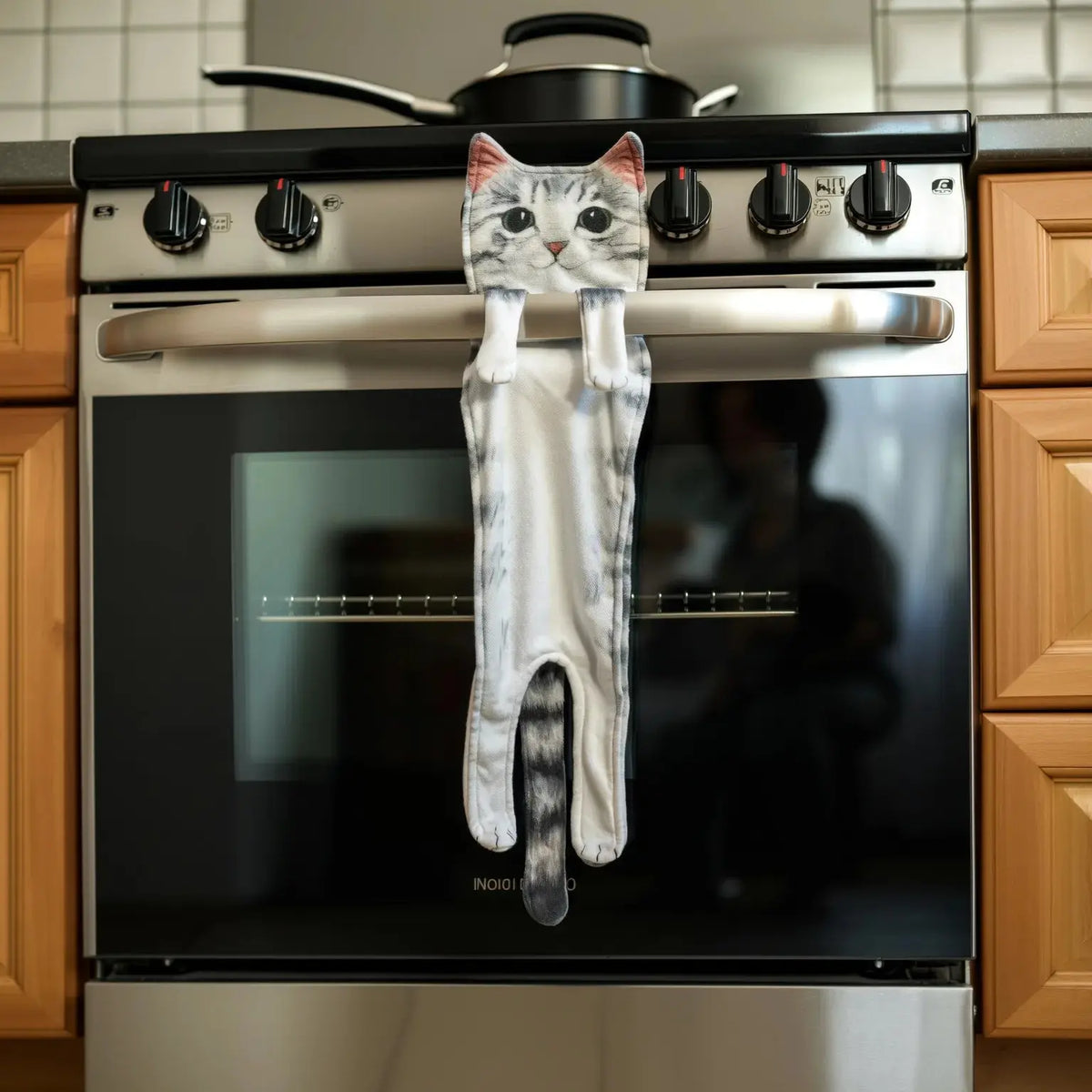 Microfiber Hand Towel with Playful Cat Design & Paw Loop Hanging Tabs for Kitchen & Bathroom | Thomler