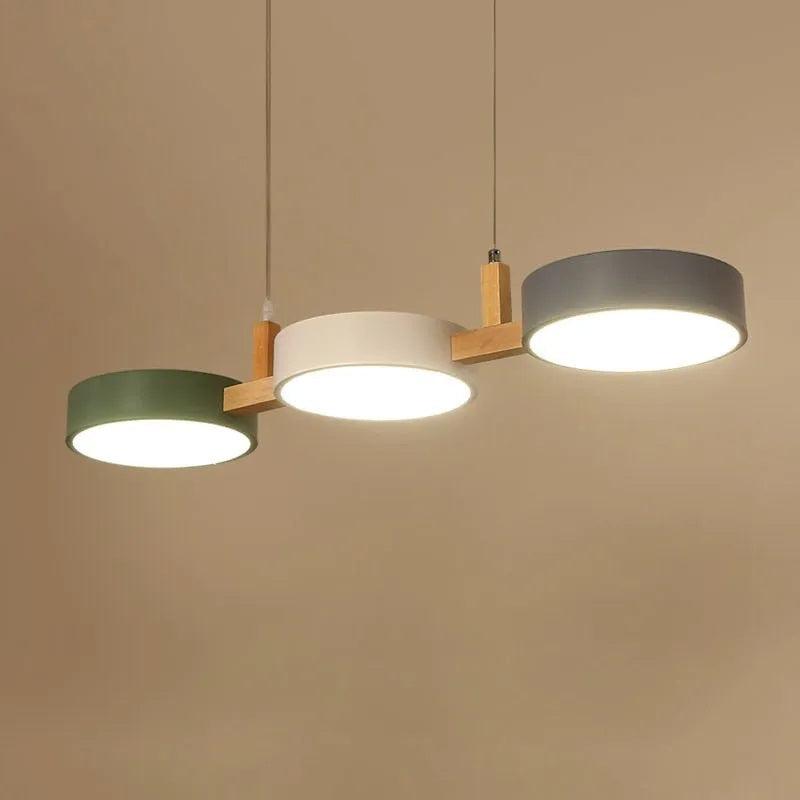 Dreifach-Hängeleuchte für Kücheninsel & Esstisch – Materialmix-Leuchte mit verstellbaren Kabeln, 76 cm Spannweite, LED-geeignet | Thomler