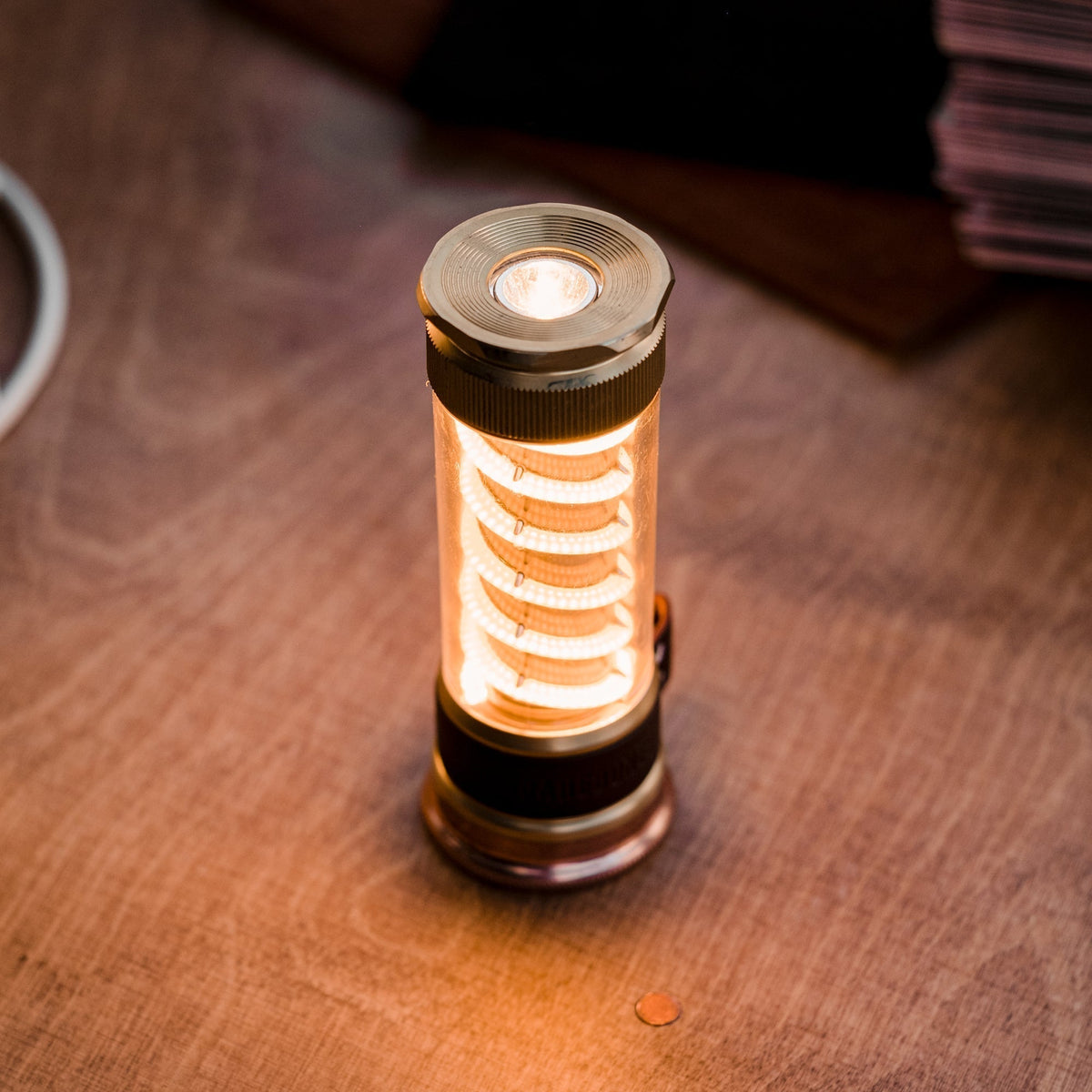 Oplaadbare led-kampeerlantaarn & zaklamp-combinatie met 7 lichtstanden, draagbaar USB-C-noodlicht voor wandelen, buitenavonturen & thuis | Thomler