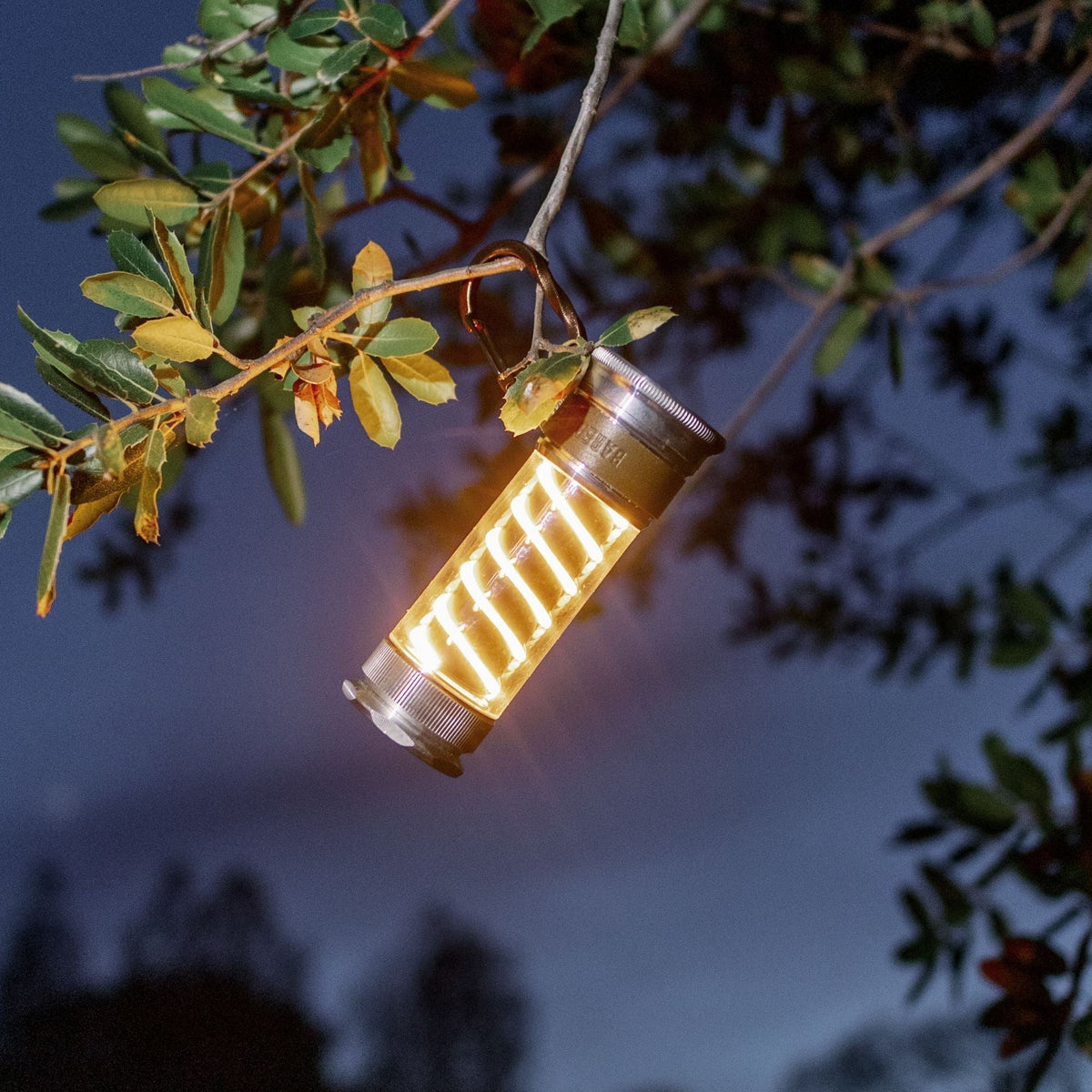 Oplaadbare led-kampeerlantaarn & zaklamp-combinatie met 7 lichtstanden, draagbaar USB-C-noodlicht voor wandelen, buitenavonturen & thuis | Thomler