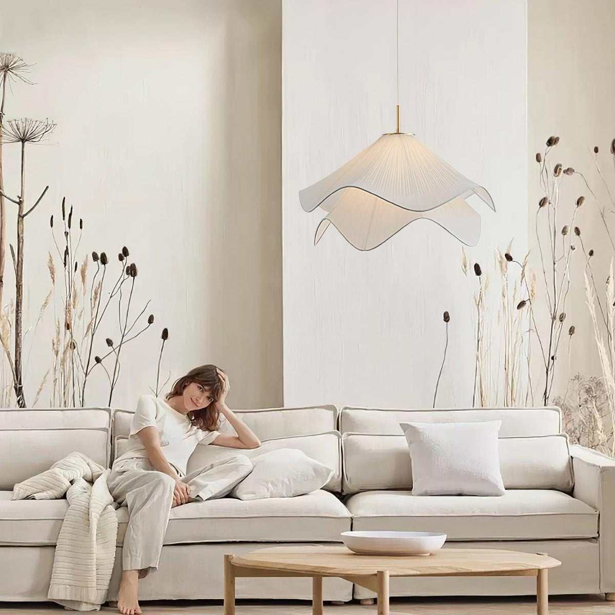 Lámpara colgante de pétalos de flores en capas, blanca y dorada, 24 pulgadas de diámetro, altura ajustable para comedor, cocina, dormitorio, sobre la mesa o isla | Thomler