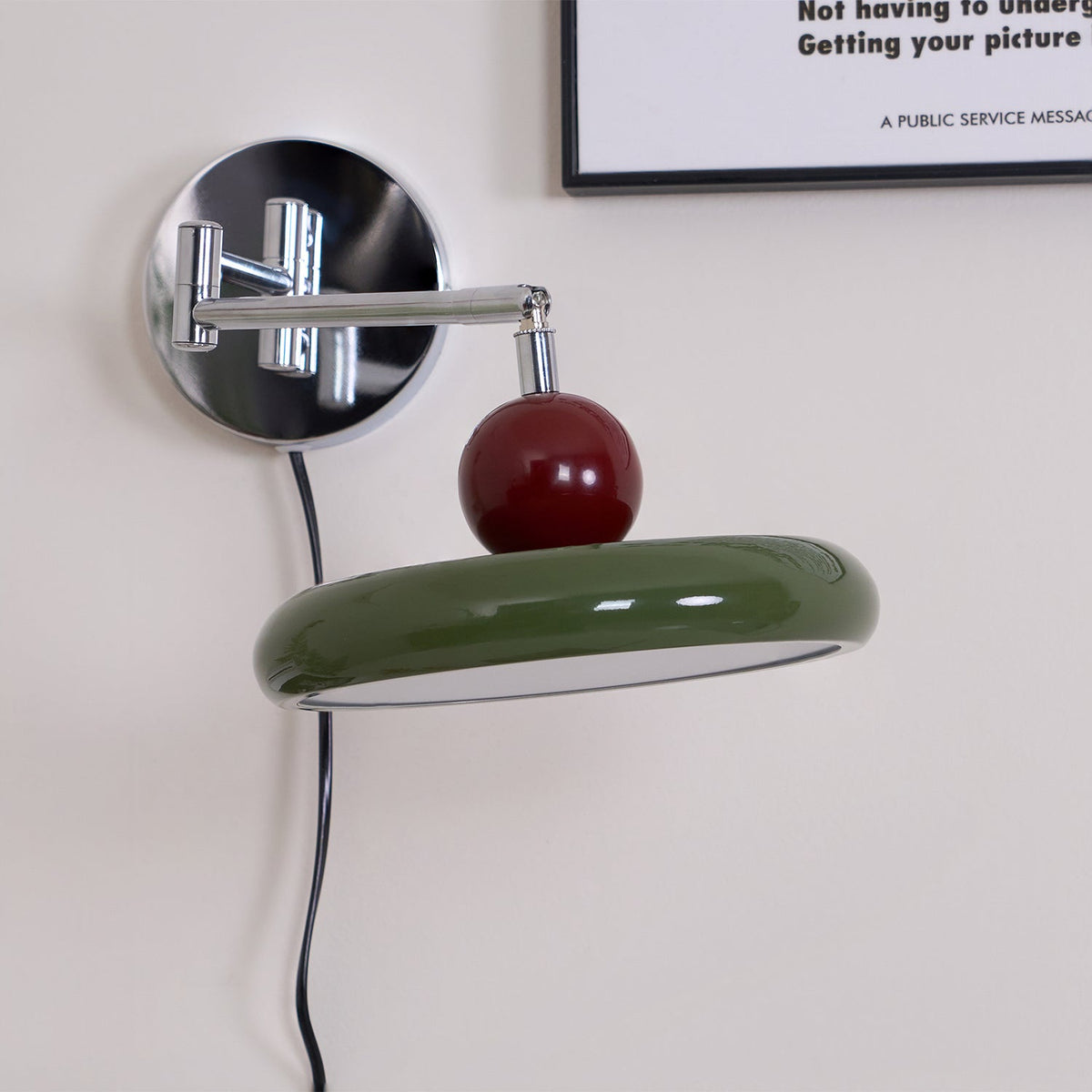Aplique compacto enchufable con temperatura LED ajustable y detalles cromados para dormitorio, sala de estar, pasillo y rincón de lectura | Iluminación interior moderna | Thomler