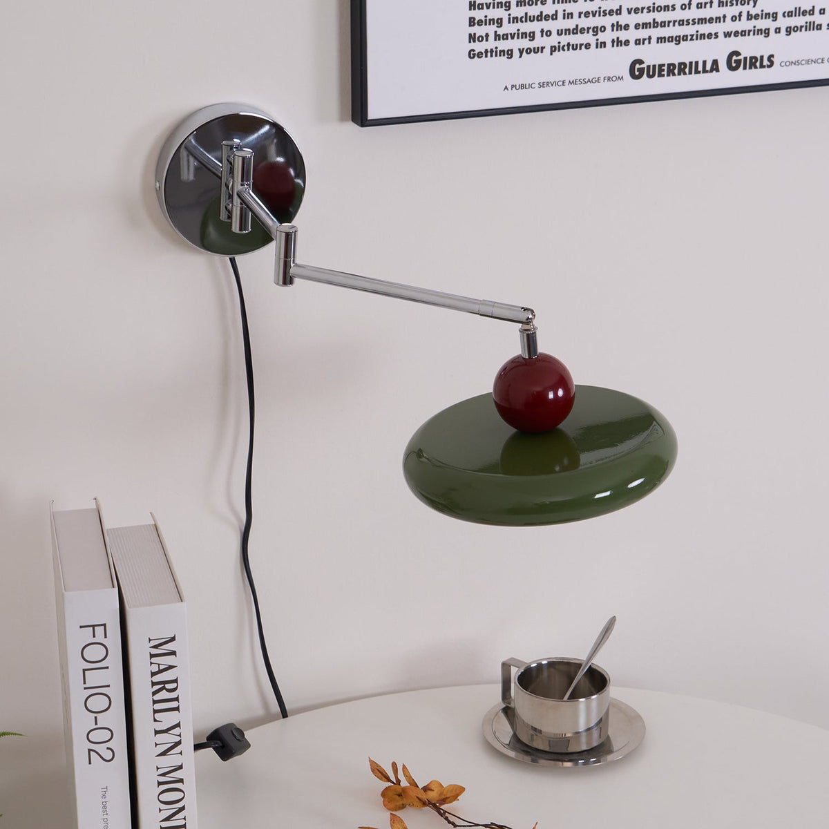 Aplique compacto enchufable con temperatura LED ajustable y detalles cromados para dormitorio, sala de estar, pasillo y rincón de lectura | Iluminación interior moderna | Thomler