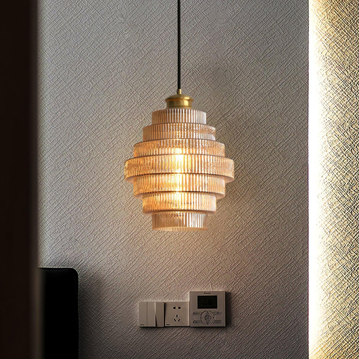 Lámpara colgante de cristal escalonado de 9.8 pulgadas, luz cálida, pantalla estriada, detalles en latón, altura ajustable, color gris humo ámbar, bombilla E26, modelo D | Thomler