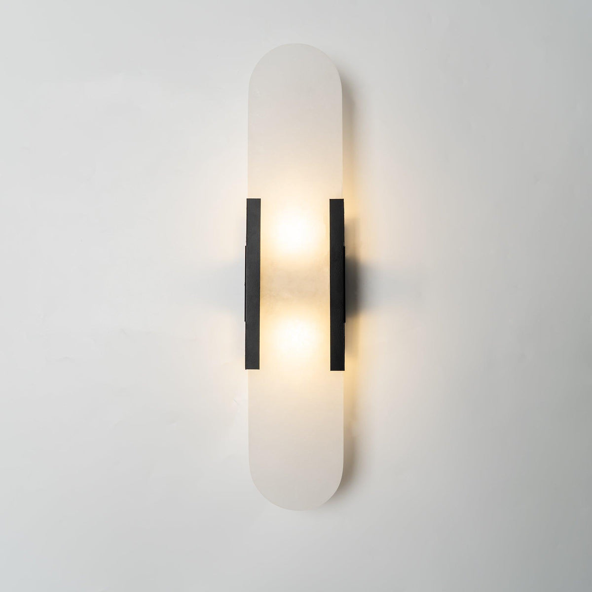 Aplique de alabastro hecho a mano con detalle en latón, lámpara de pared de 14 pulgadas para dormitorio, pasillo, sala de estar, accesorio interior, LED G4, piedra alargada moderna