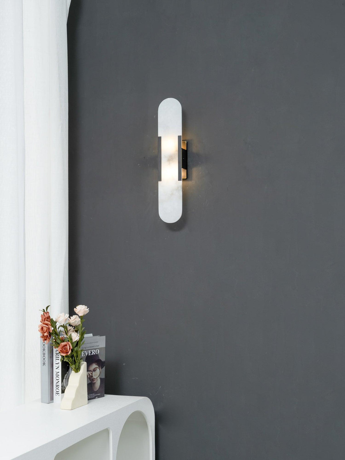 Aplique de alabastro hecho a mano con detalle en latón, lámpara de pared de 14 pulgadas para dormitorio, pasillo, sala de estar, accesorio interior, LED G4, piedra alargada moderna