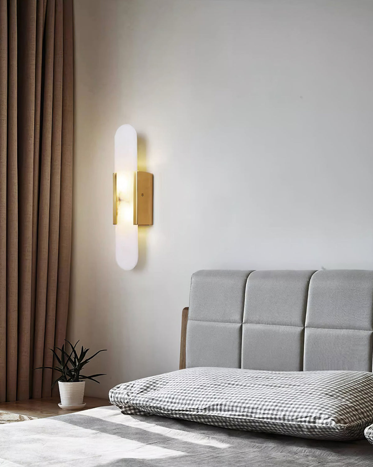 Aplique de alabastro hecho a mano con detalle en latón, lámpara de pared de 14 pulgadas para dormitorio, pasillo, sala de estar, accesorio interior, LED G4, piedra alargada moderna