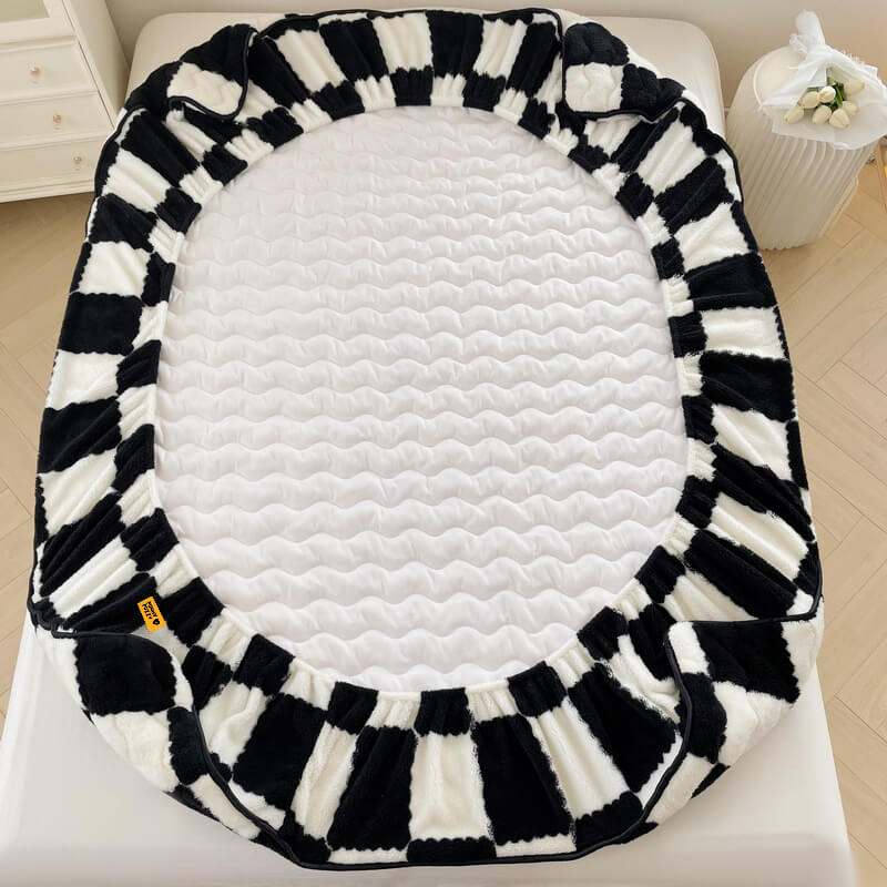 Plush Fitted Sheet Cover with Grid Pattern – Soft Velvet Bed Topper for Twin Full Queen King – Pet-Safe Elastic Mattress Protector