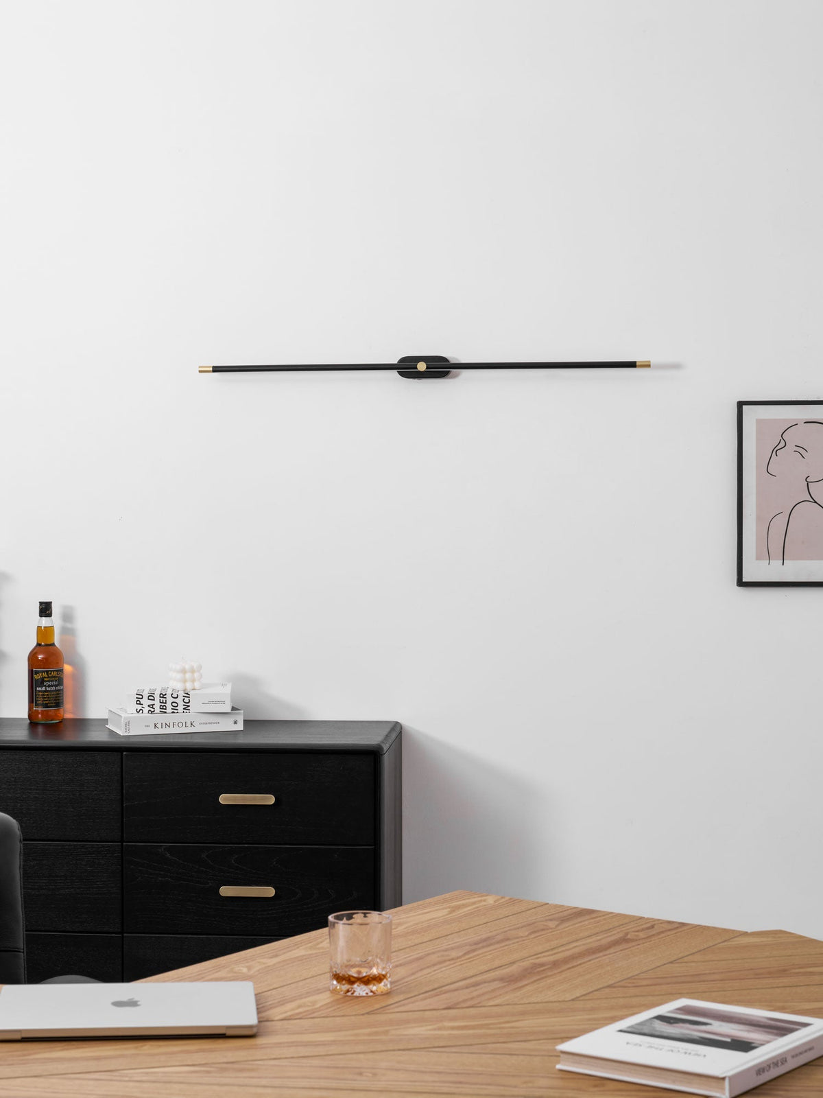 Lámpara de espejo de baño LED de 27 pulgadas, aplique de pared recargable y regulable, inalámbrico, color negro y dorado, accesorio de tocador con control táctil para baño de visitas