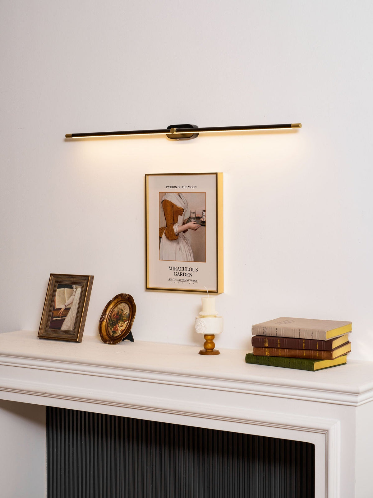 Lámpara de espejo de baño LED de 27 pulgadas, aplique de pared recargable y regulable, inalámbrico, color negro y dorado, accesorio de tocador con control táctil para baño de visitas
