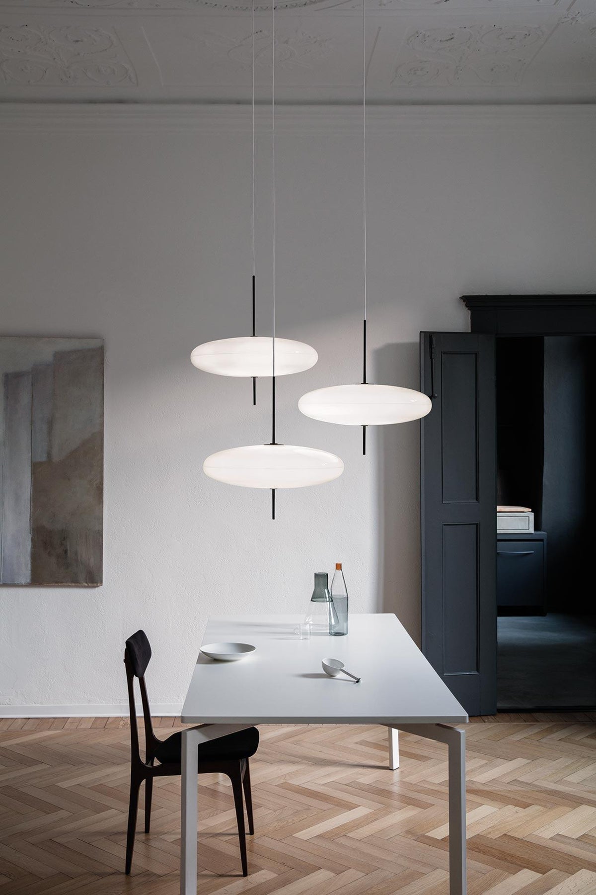 Decken-Pendelleuchte, weißer Polymerschirm, höhenverstellbar, modern, für Esszimmer, Küche, Wohnzimmer, Hängeleuchte, E26/E27-Fassung, 30 cm | Thomler