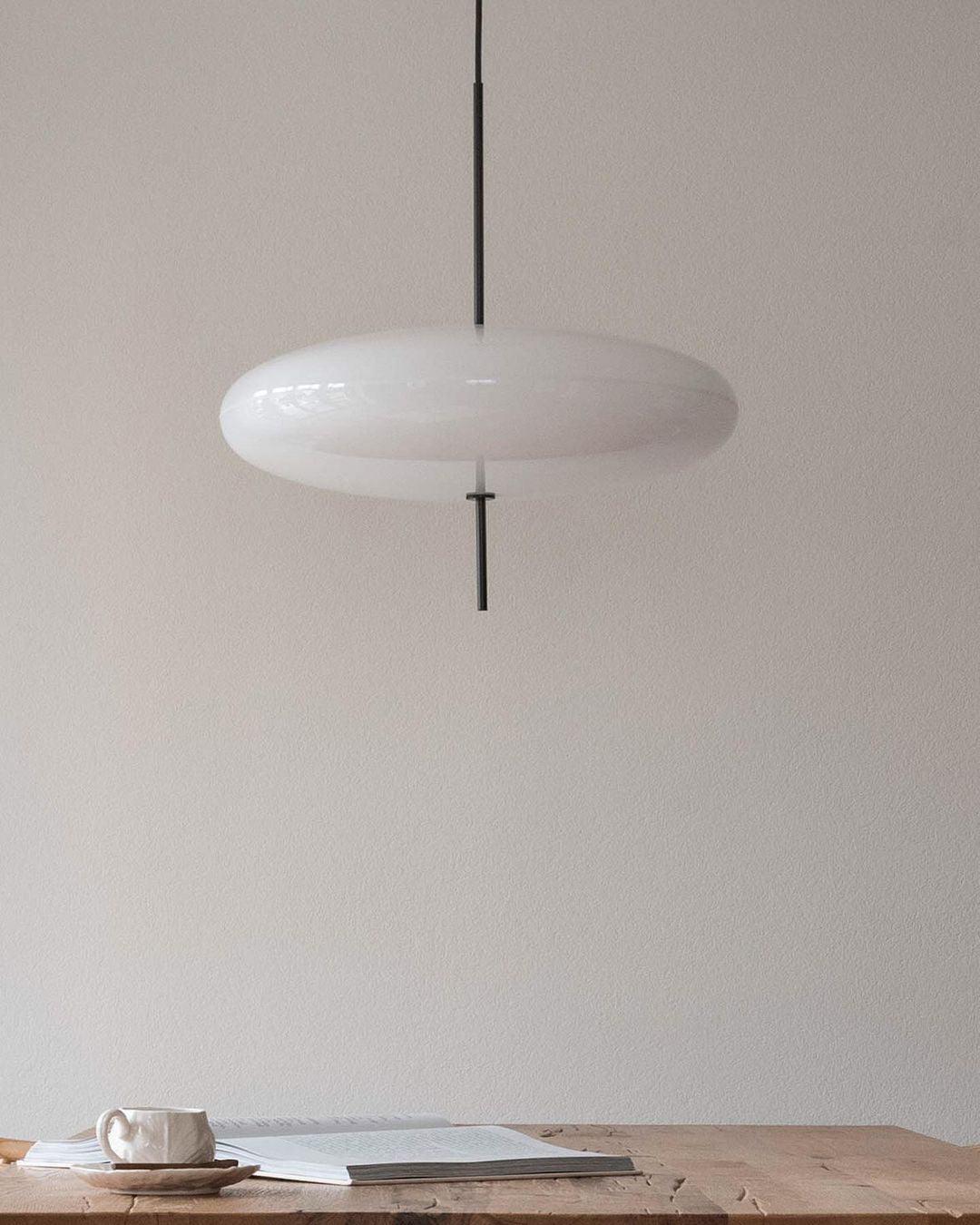 Decken-Pendelleuchte, weißer Polymerschirm, höhenverstellbar, modern, für Esszimmer, Küche, Wohnzimmer, Hängeleuchte, E26/E27-Fassung, 30 cm | Thomler