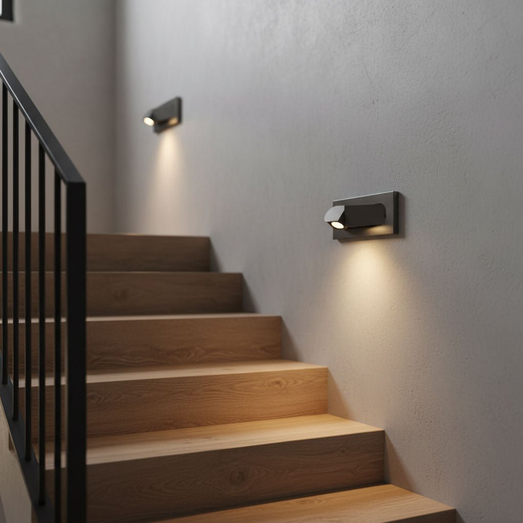 Aplique de pared LED giratorio con interruptor de botón para lectura nocturna enfocada en espacios compactos | Thomler