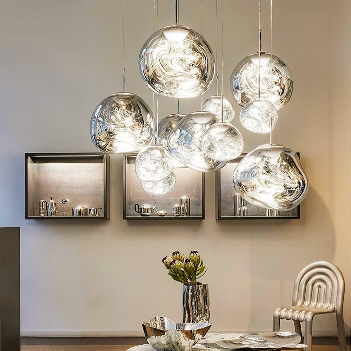 Reflektierende Globe-Pendelleuchte mit verstellbarer Abhängung | Metall-Hängelampe für Kücheninsel, Esszimmer und Wohnbereich | Verfügbar
