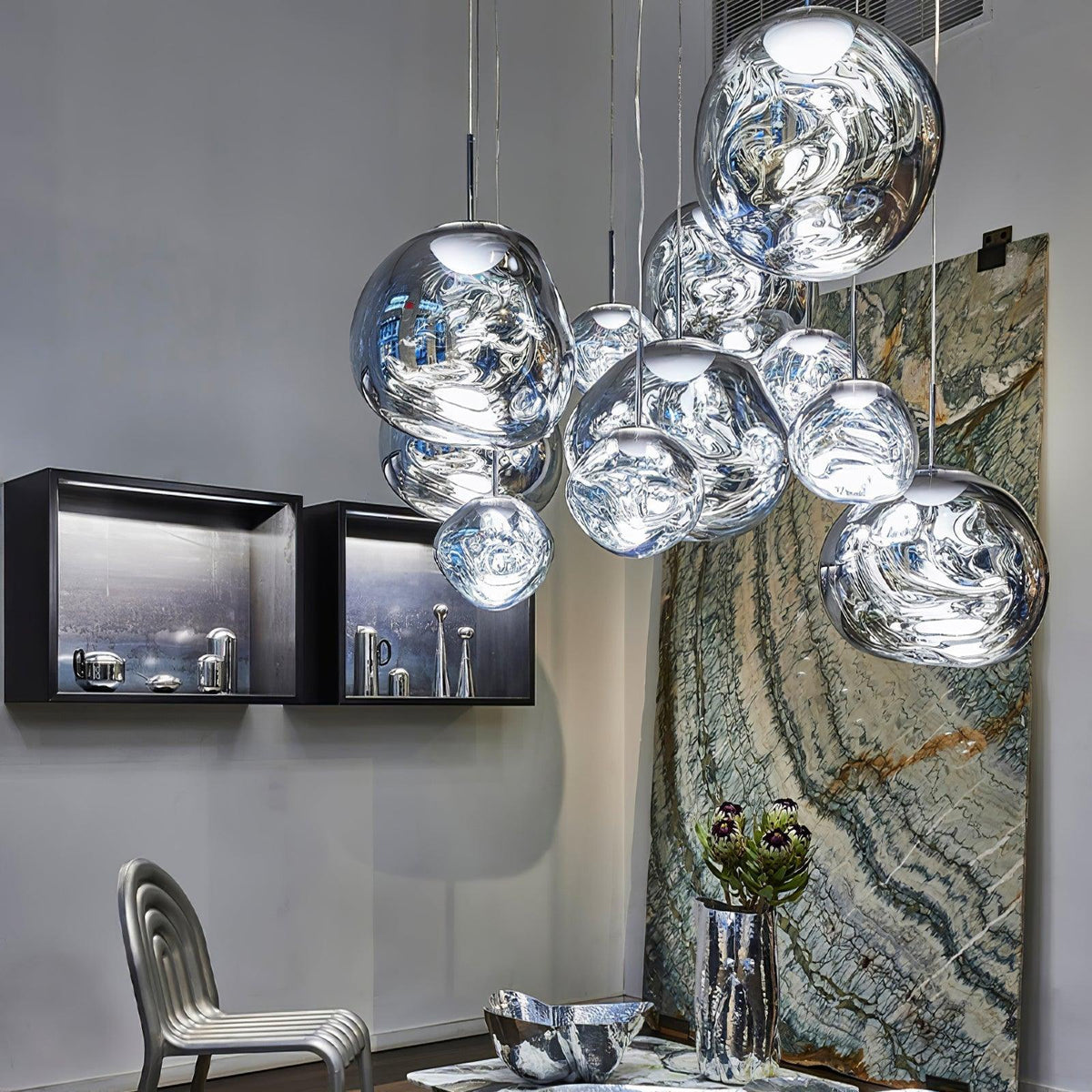 Reflektierende Globe-Pendelleuchte mit verstellbarer Abhängung | Metall-Hängelampe für Kücheninsel, Esszimmer und Wohnbereich | Verfügbar