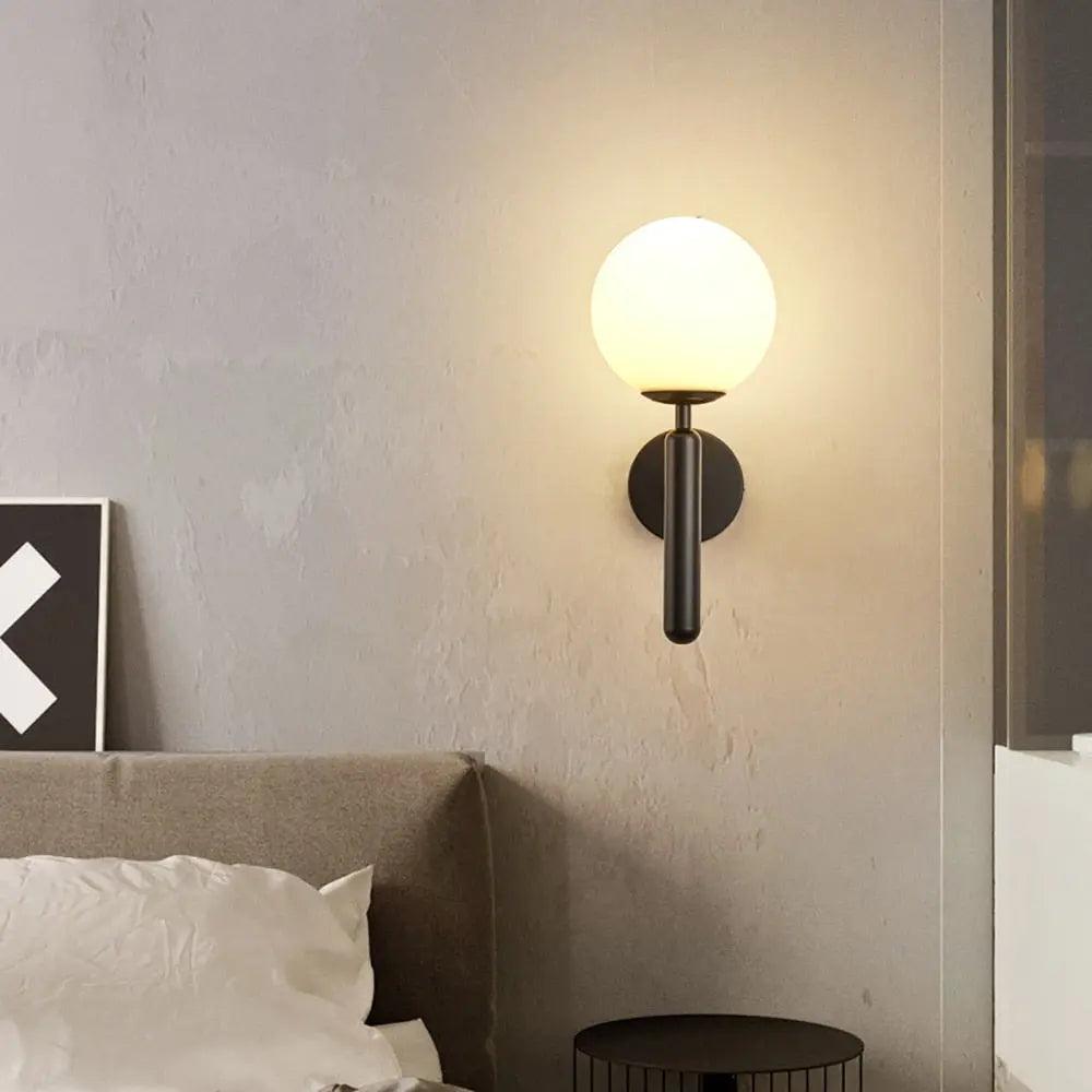 Decoratieve wandlamp met handgemaakte glazen kap voor woonkamer, slaapkamer, hal, modern messing, zwarte afwerking | Thomler