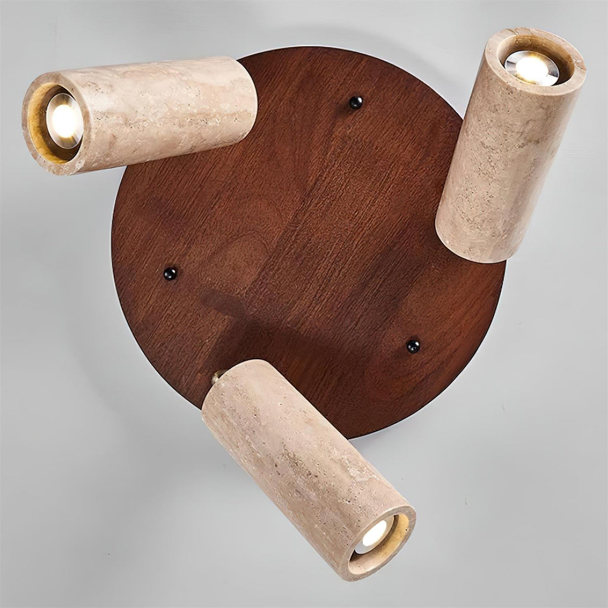 Drievoudige Draaibare Spotlight met Natuurstenen Cilinders & Houten Basis – Directionele Accentverlichting voor Keukens, Entrees & Woonruimtes | Thomler