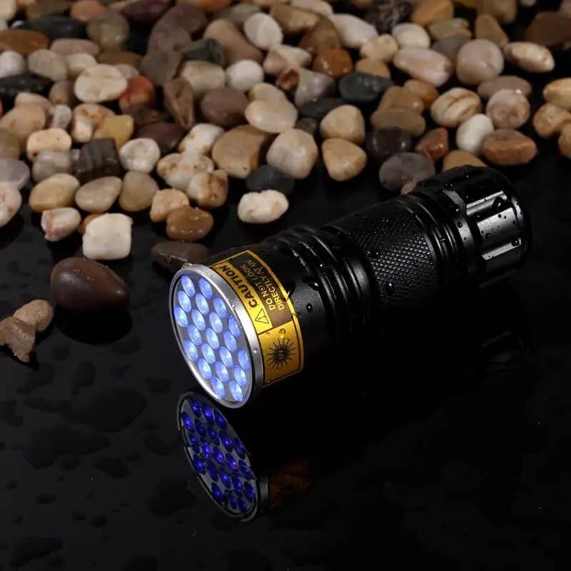 Krachtige uv-zaklamp met 21 leds
