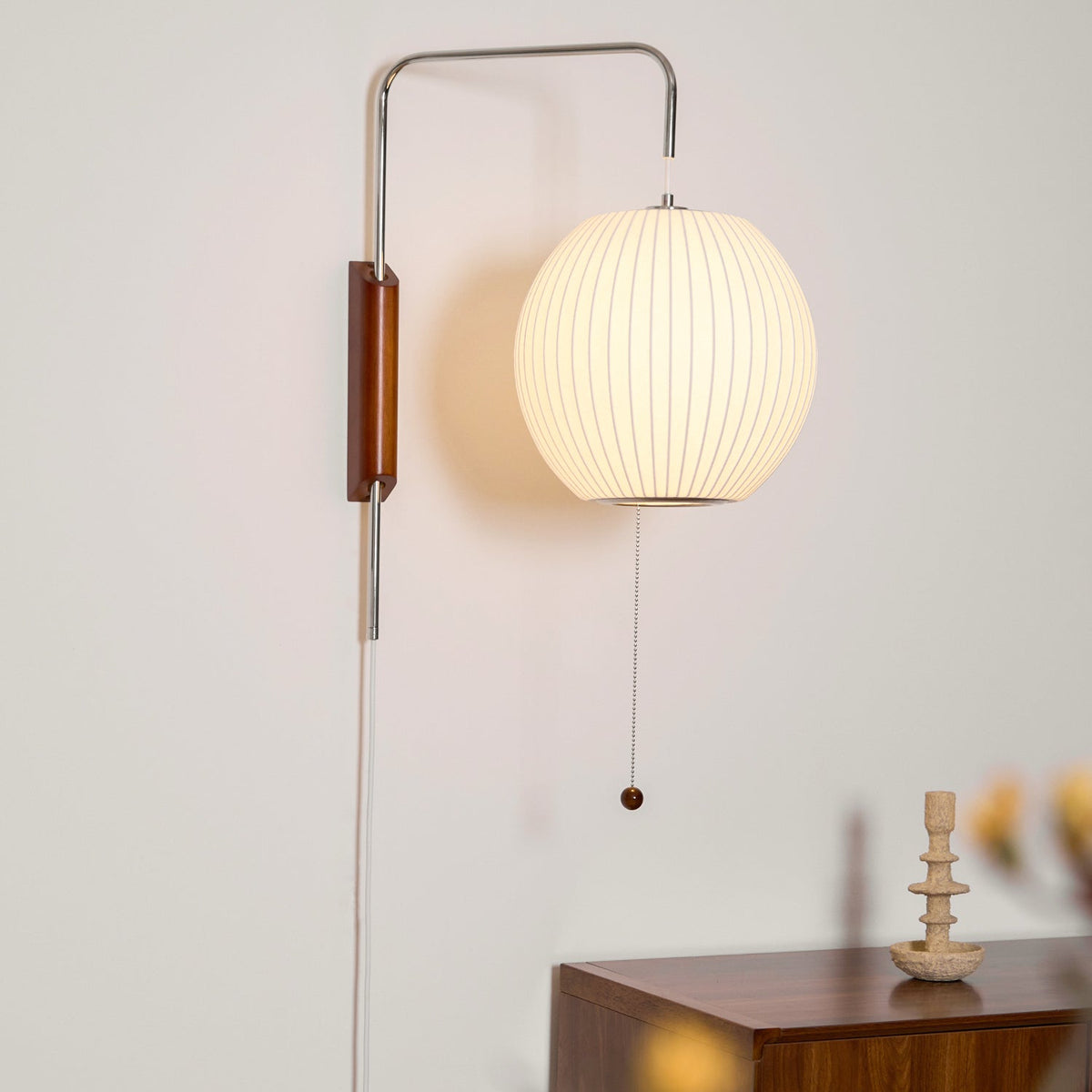Draaibare bolwandlamp met verstelbaar snoer 40 cm in walnoot chroom afwerking plug-in led-wandlamp voor slaapkamer kantoor woonkamer