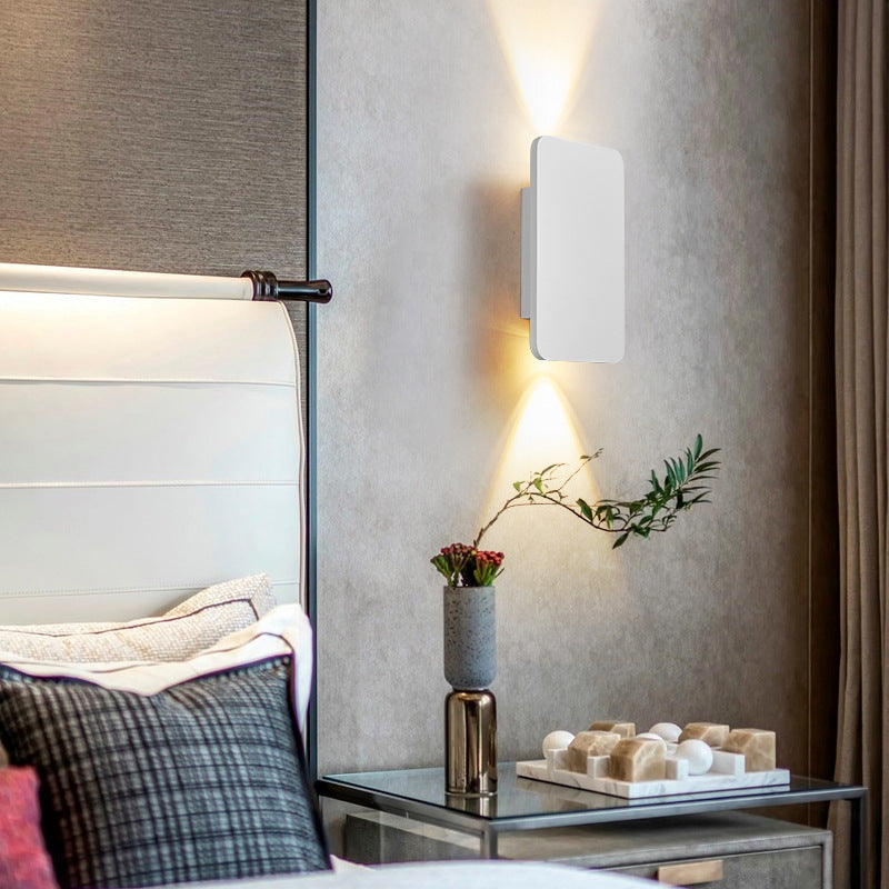 Rechthoekige metalen led-wandlamp voor slaapkamer en woonkamer – Moderne bedrade binnenverlichting met warme gloed in goud, zwart, wit Gr | Thomler