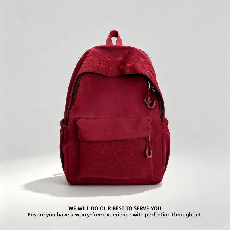 Rucksack mit ergonomischen Trägern und wasserabweisendem Material, mehrere Staufächer