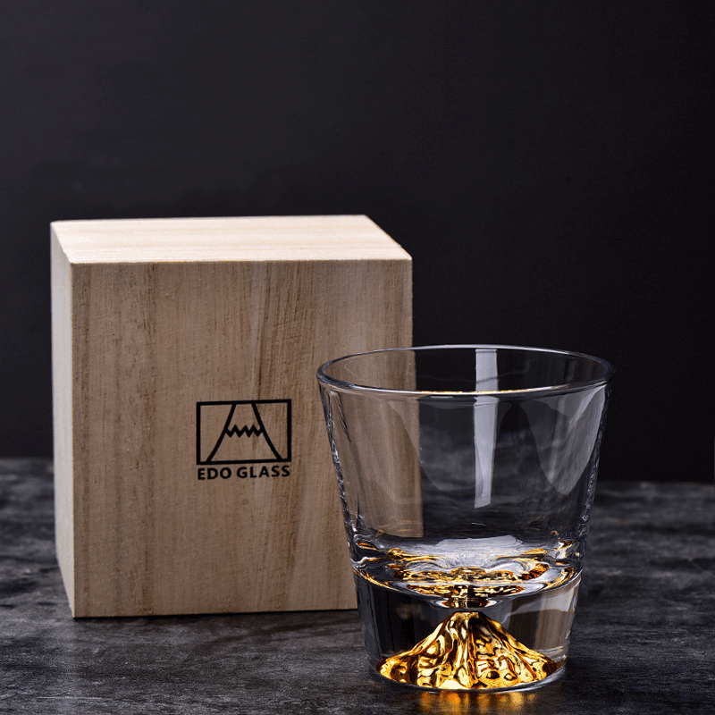 Vaso de cristal tallado con forma de montaña y caja de regalo de madera – Vaso de cristal tallado a mano para licores y cócteles | Thomler