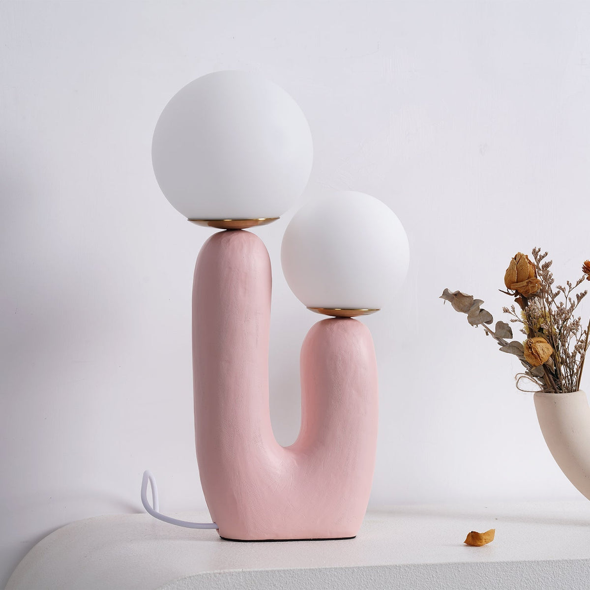 Hedendaagse G9 nachtkastlamp met glazen kap, 25 cm diameter, sculpturale polymeer bureaulamp voor thuiskantoor, slaapkamer, nachtkastje en lezen | Thomler