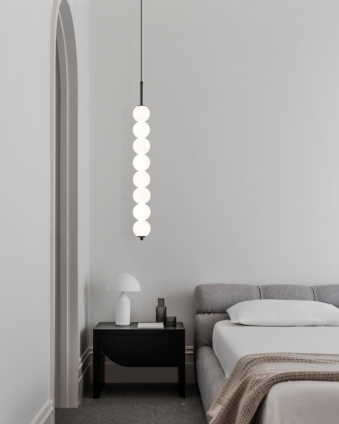 Lámpara de techo colgante con esferas de vidrio esmerilado y estructura de metal - Candelabro LED de múltiples globos para cocinas, comedores y entradas - Ajustable | Thomler
