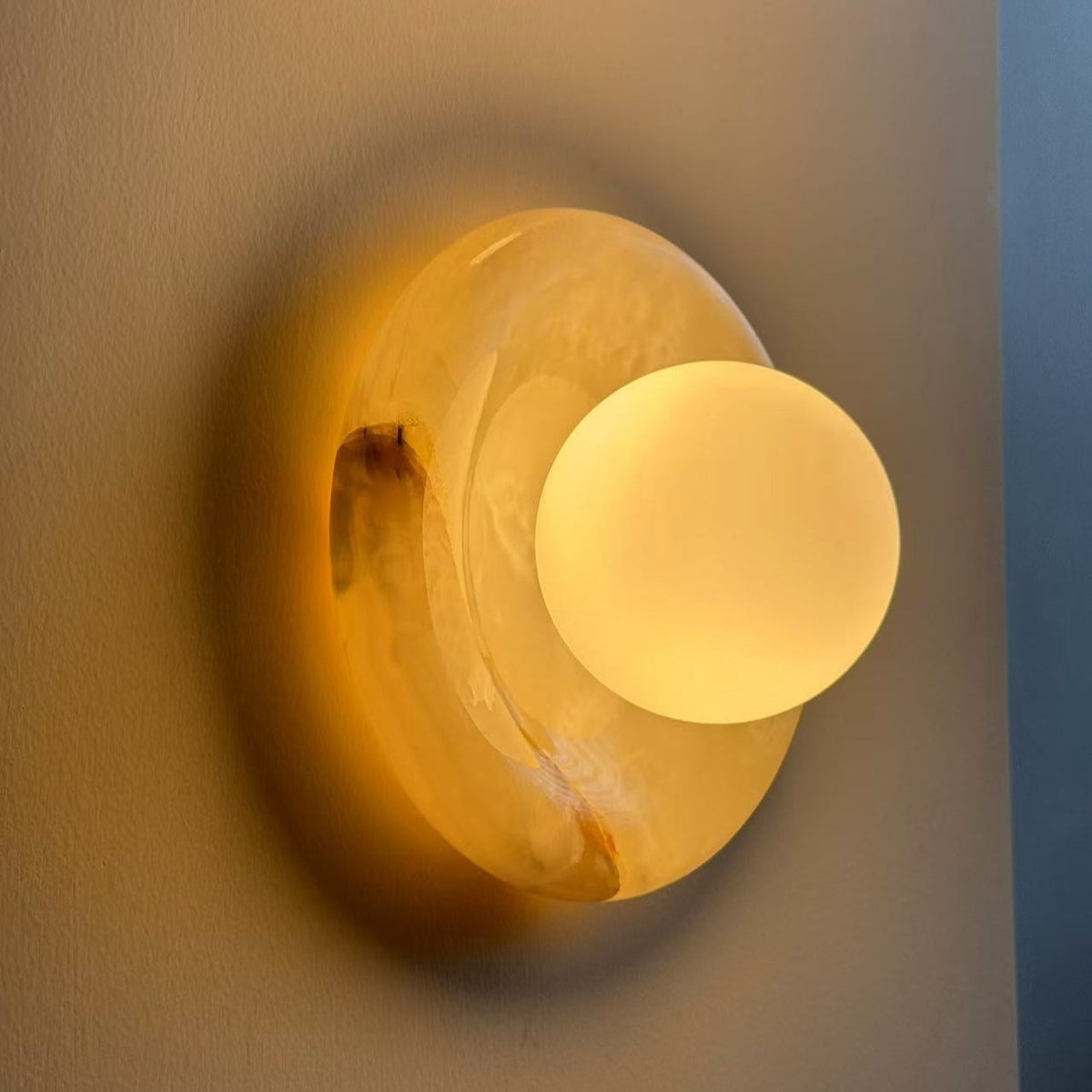 Round Glass Sconce with Natural Stone Backplate – 8-Inch Contemporary Fixture for Entryways, Bedrooms & Corridors